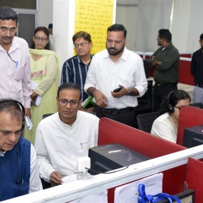 राजस्थान संपर्क 181 केंद्र का मुख्य सचिव ने किया दौरा