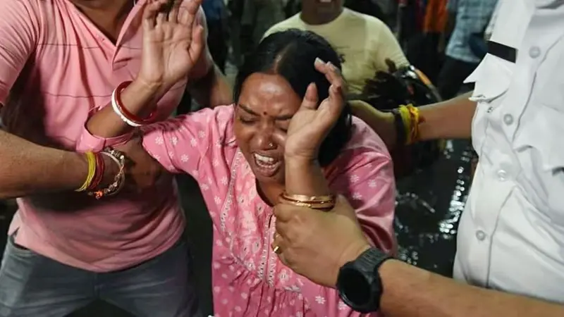 Kolkata Durga Puja Stampede: 19 Dead, Many Injured
